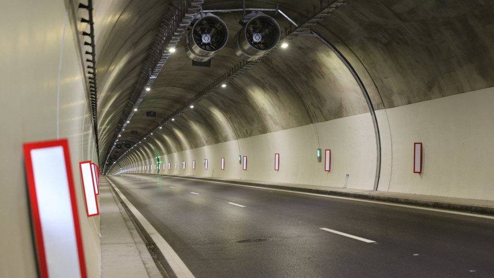 Откриха най-модерния и най-дълъг тунел в България | StandartNews.com