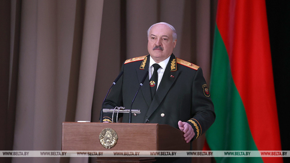 Лукашенко насъсква въоръжени патрули, Беларус трепери | StandartNews.com