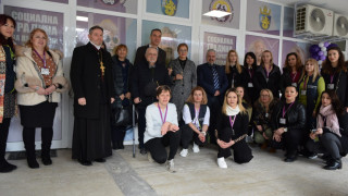 Бургас откри първата в страната Социална градина за възрастни хора с деменция