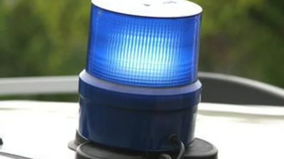 Спипаха 40-годишен пловдивчанин с полицейска лампа | StandartNews.com