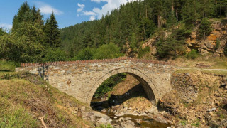 Римски мост пази легендата за заровено злато