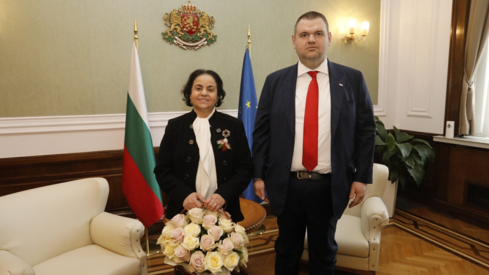 Знакова среща! Какво си казаха Делян Пеевски и посланикът на Мароко Закия Ел Мидауи | StandartNews.com