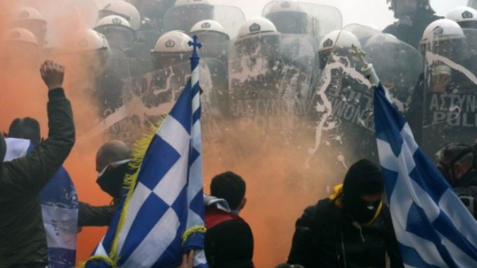 В Атина става лошо! Увеличават ли се ранените | StandartNews.com