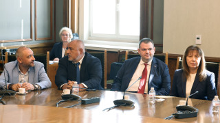 Пеевски и Борисов предлагат радикални мерки по мигрантския въпрос