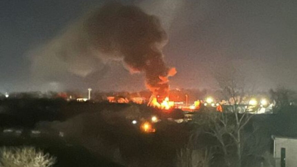 Мощна украинска атака. Петролни складове горят | StandartNews.com