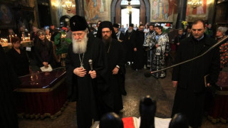 Кметове почетоха патриарх Неофит