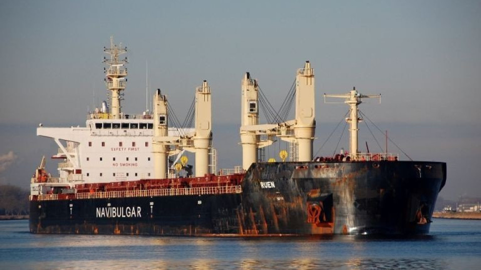 Екшън с български кораб, завладян от пирати в Червено море | StandartNews.com