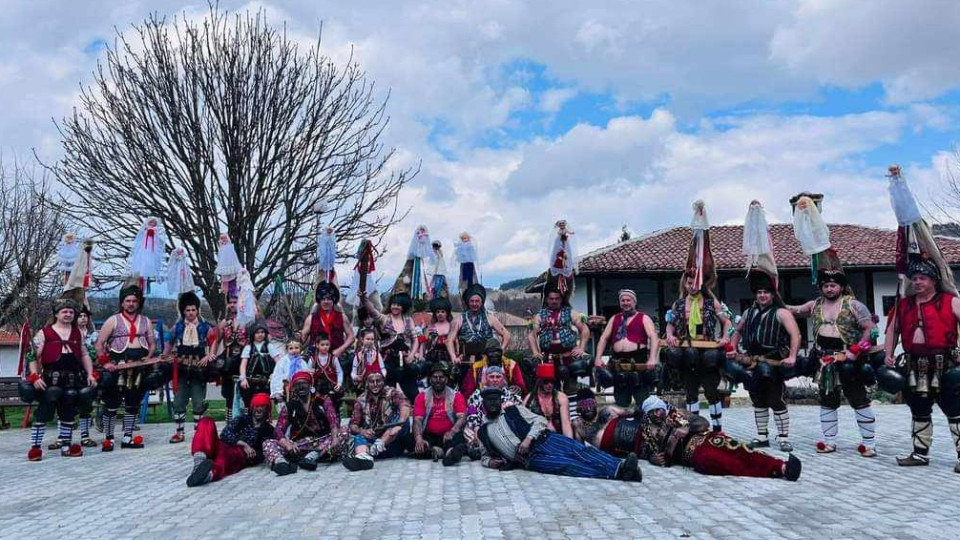 Турийските кукери станаха първи на 23-ия Фестивал на маскарадните игри в Стара Загора | StandartNews.com