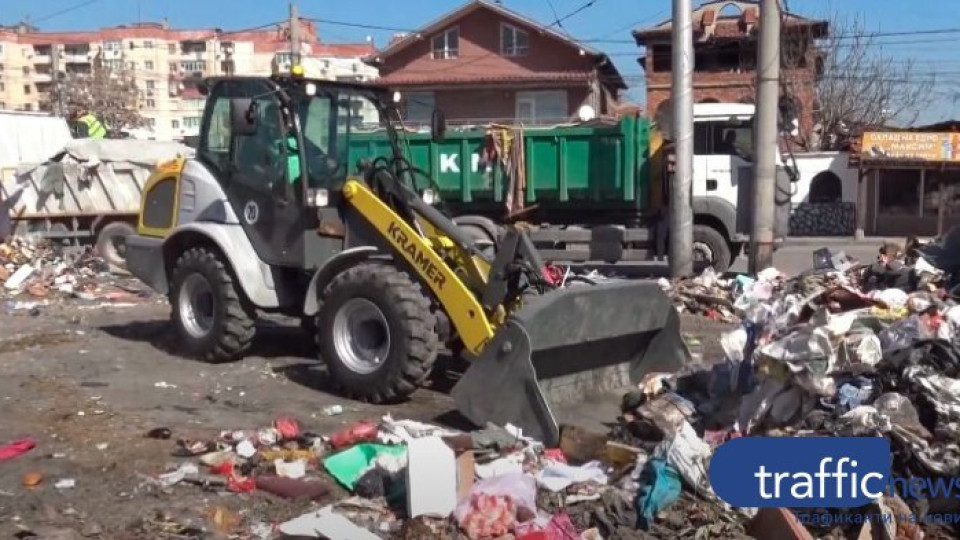 Пролетно почистване в "Столипиново". Местните със своя версия за мръсотията | StandartNews.com