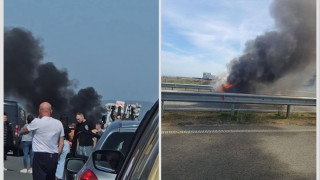 БМВ пламна като факла на пътя, огромно задръстване