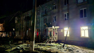 Жесток руски удар по украински град, още броят жертвите