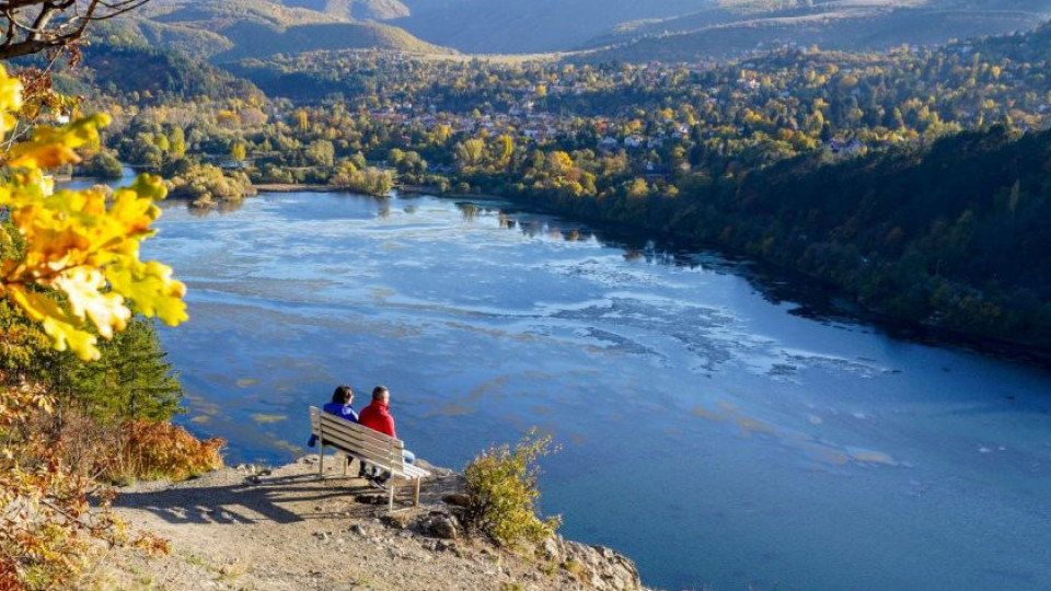 Идея за разходка! Приказно езеро в близост до София | StandartNews.com