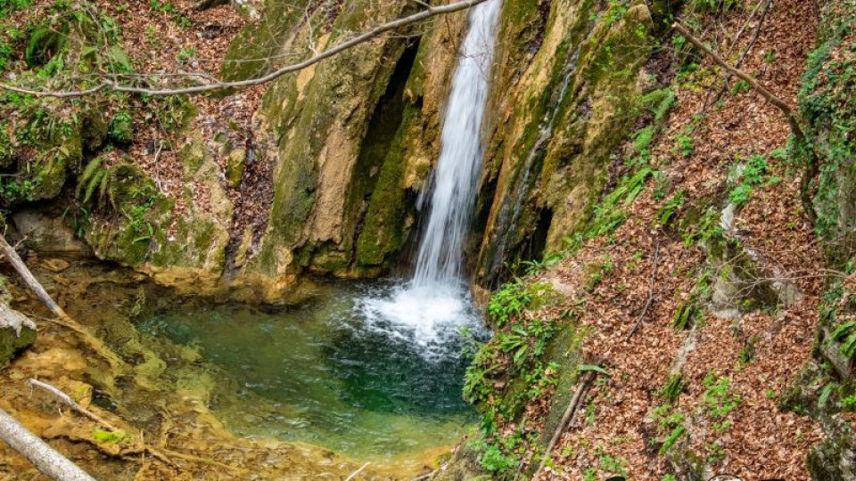 Чисти води, панорама и водопад изумиха туристи | StandartNews.com