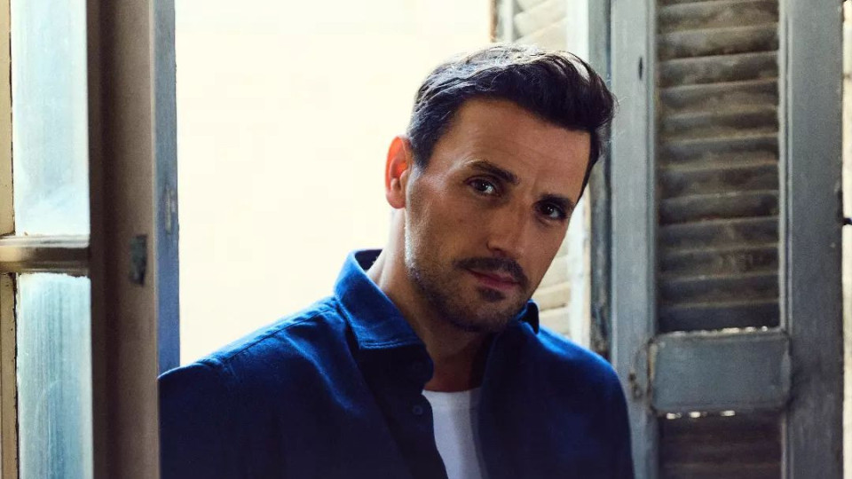 Любим на българите гръцки певец влезе спешно в болница | StandartNews.com