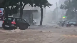 В Плевен е страшно! Библейски потоп (СТРАШНИ СНИМКИ)