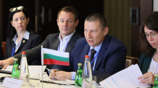 Шефът на ФБР отличи Борислав Сарафов за борбата със световната мафия