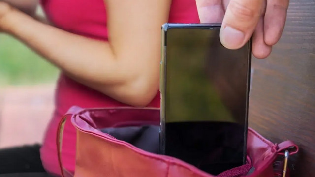 Ils volent nos téléphones.  Comment protéger votre argent et vos données – 5 conseils