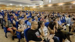 Разкриха. Що за птица е избирателят на "Величие"