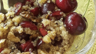 Бърз и вкусен десерт с череши. Свършва за минути