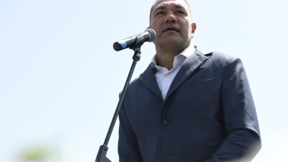 Кубрат Пулев и Деси Добрева повлякоха крак, мнозина ги последваха | StandartNews.com