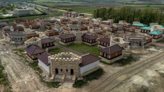 "Величие" се развихри. Хиляди на средновековен събор