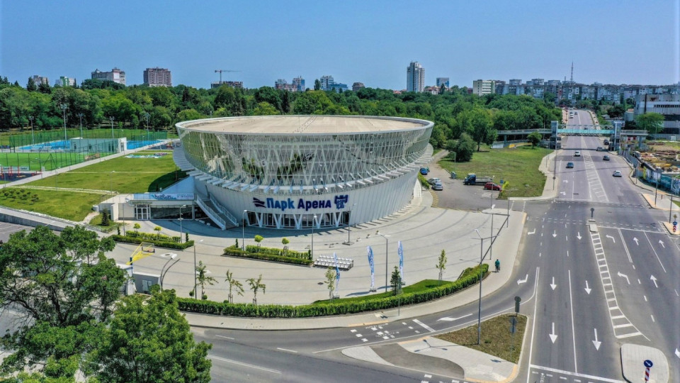 Създават фотоволтаична централа върху покрива на плувния басейн в „Славейков“ | StandartNews.com