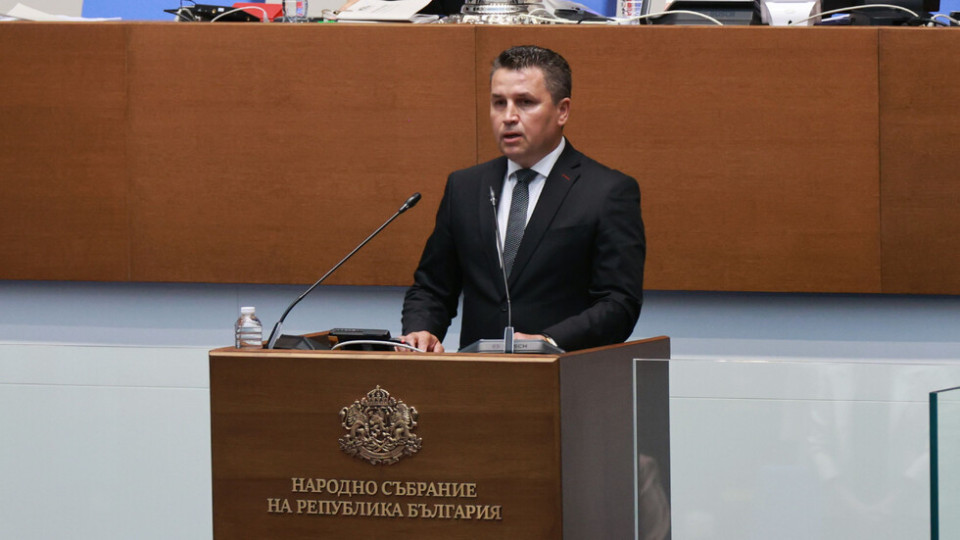 Хюсни Адем положи клетва като депутат от ДПС | StandartNews.com