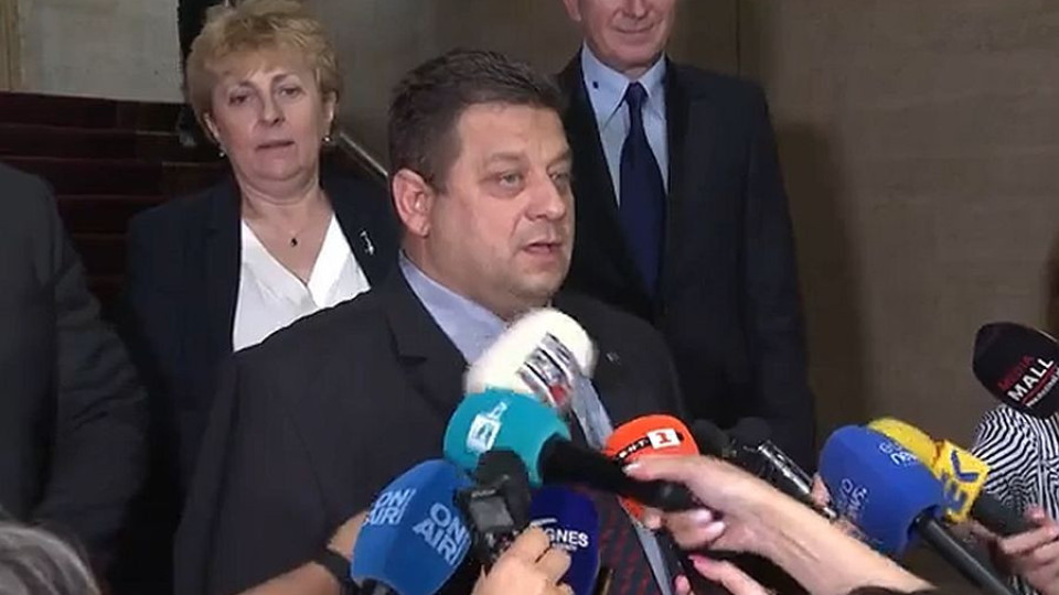 Краят е факт! "Величие" се разпадна в парламента | StandartNews.com