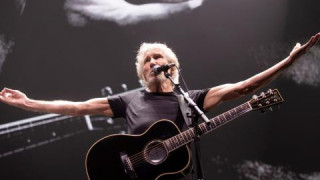 Русия отвръща на удара. Pink Floyd звучи на бойното поле