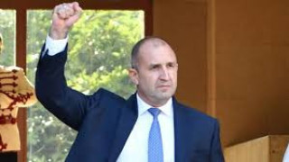 Топ политолог - революцията на Радев е пълно менте!