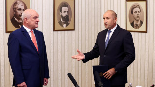 Радев и Главчев с паралелни визити в САЩ