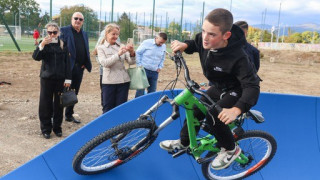 Заместник-министърът на младежта и спорта откри новата вело писта в Казанлък