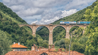 Тръгна уникален влак в България