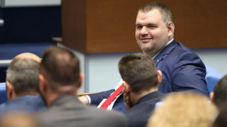 Пеевски: Петков, Василев и компания лежат пред самовара на Костадинов