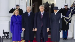 Тръмп и Байдън рамо до рамо в Белия дом