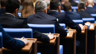 Окончателно. Само една църква у нас е православна