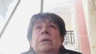 Наша пенсионерка в Гърция смая! Цената на един пазар