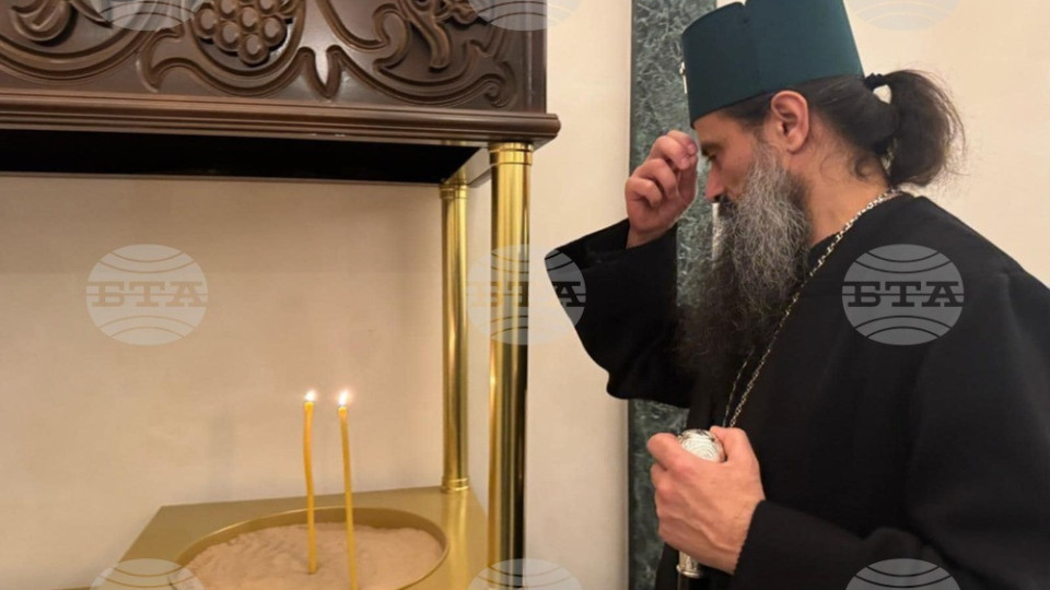 Партиарх Даниил запали първата свещ в "Свети Йоан Рилски" в Лондон | StandartNews.com