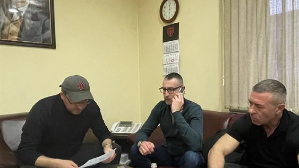 МВР със скандални разкрития за "Възраждане". Депутат мятал коктейли "Молотов" | StandartNews.com