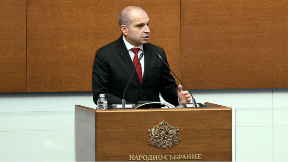 Важно от министър Караджов за летище Пловдив | StandartNews.com