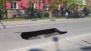 Безумие в столичен квартал! Шофьорите в потрес