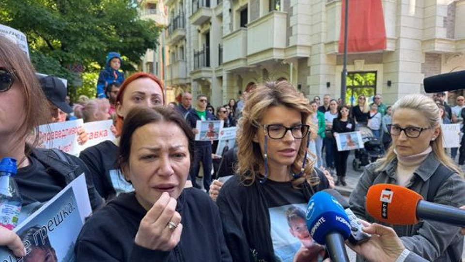 Лавина от гняв. Майката на загиналия Ангел с тежки думи | StandartNews.com