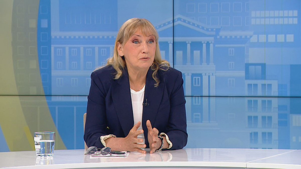 Елена Йончева шокира! Вървим към свръхмилитаризация | StandartNews.com