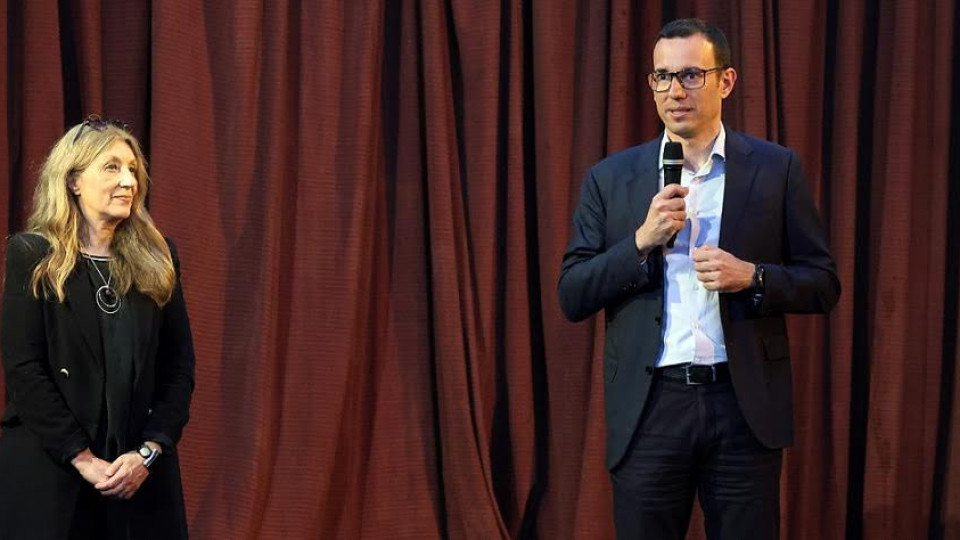 Васил Терзиев аплодира ревю на Милена Атанасова | StandartNews.com