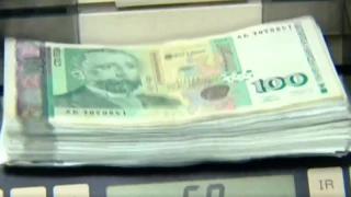 Юруш на имотите! Ето колко милиарда извадиха българите "под дюшеците"