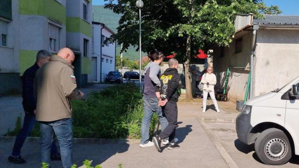 Първи подробности за акцията на ДАНС. Има задържани | StandartNews.com