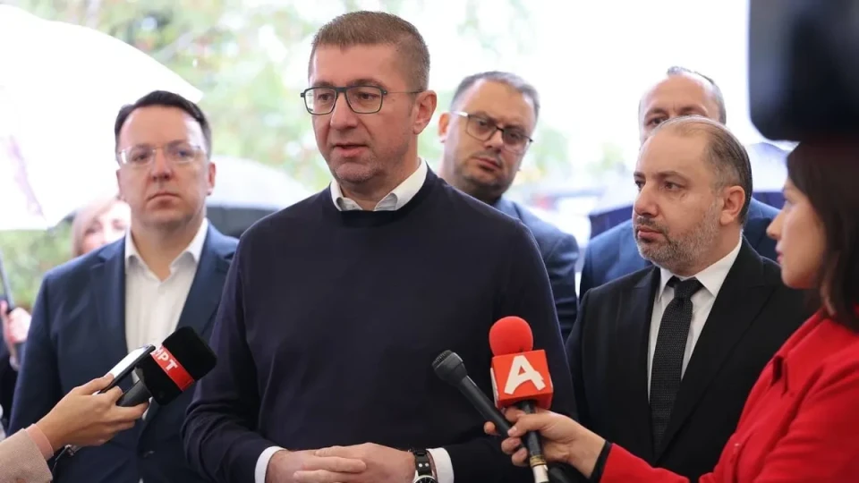 Мицкоски отсече! Няма да впишат българите в Конституцията заради това | StandartNews.com