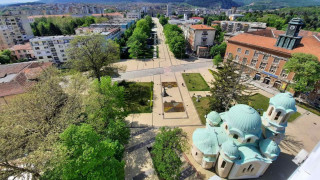 Ръководството на Мини Перник с две дарения в село Дивотино
