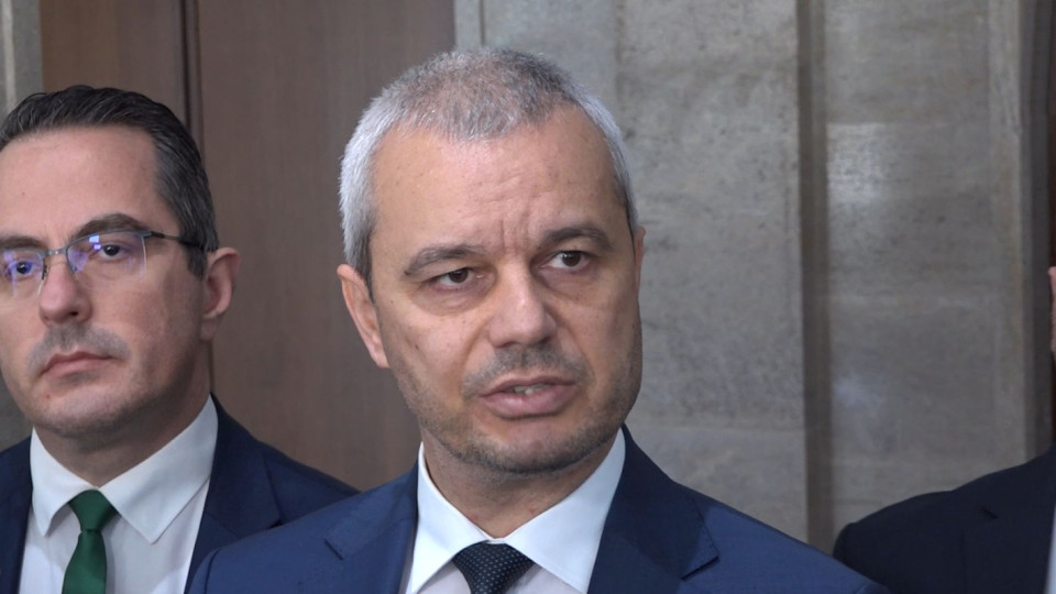 Бесен скандал в парламента! Костадинов нападна ПП-ДБ | StandartNews.com