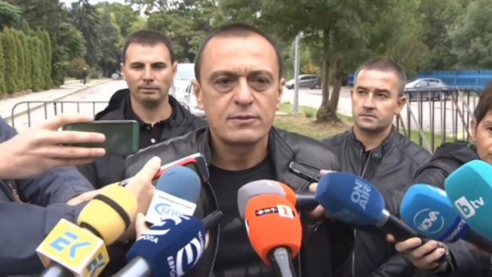 Нови разкрития за поръчката с икони и балони. Изплува "Промяната" | StandartNews.com